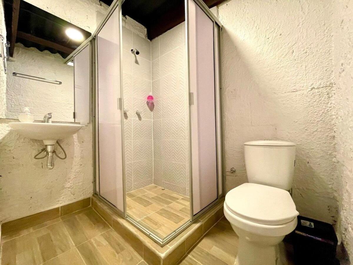 Super Apartamento Central En Casa Colonial Bogotá Exteriör bild